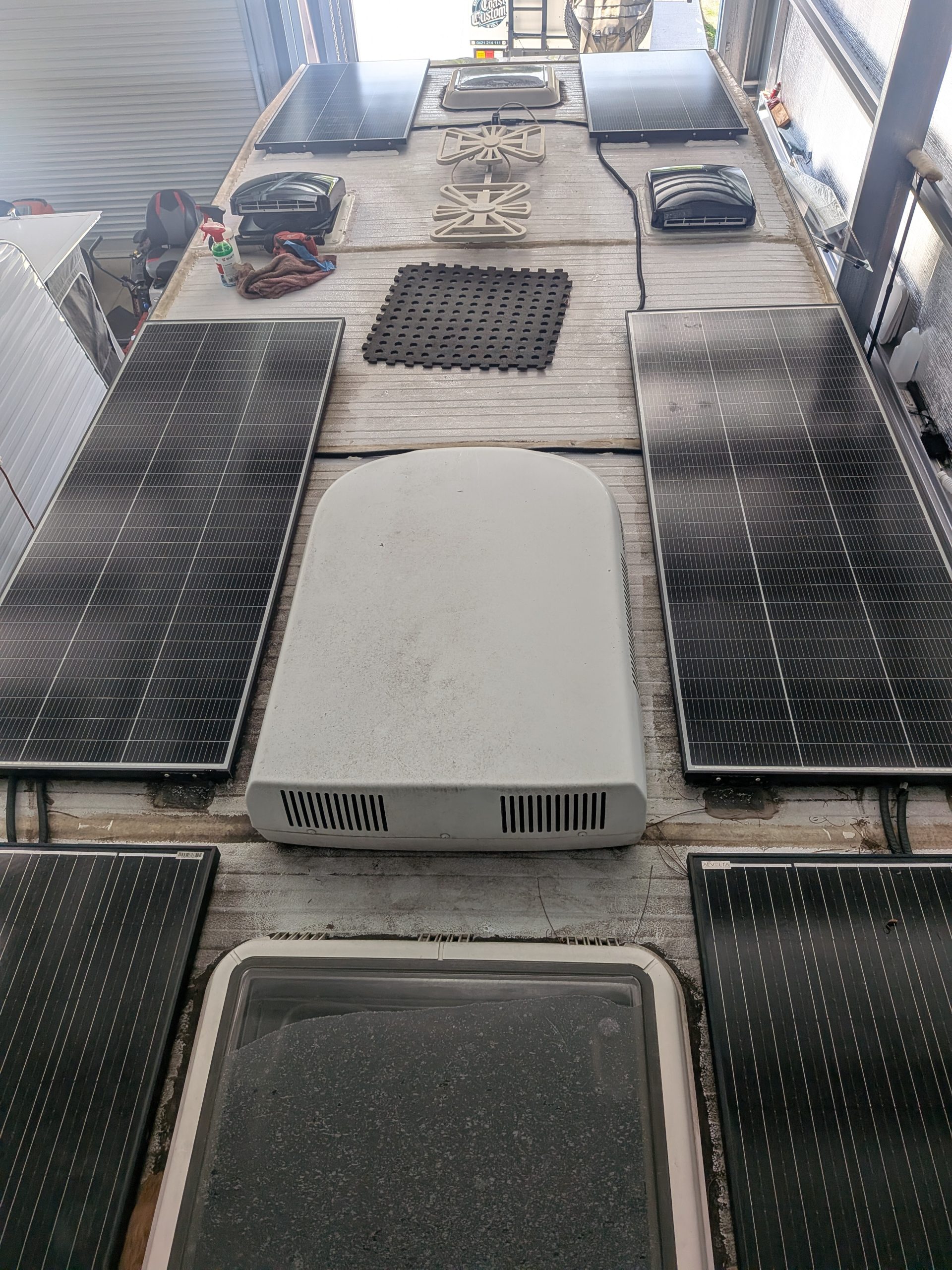 Fortitude Caravan: 1140w Solar Offgrid Full Build