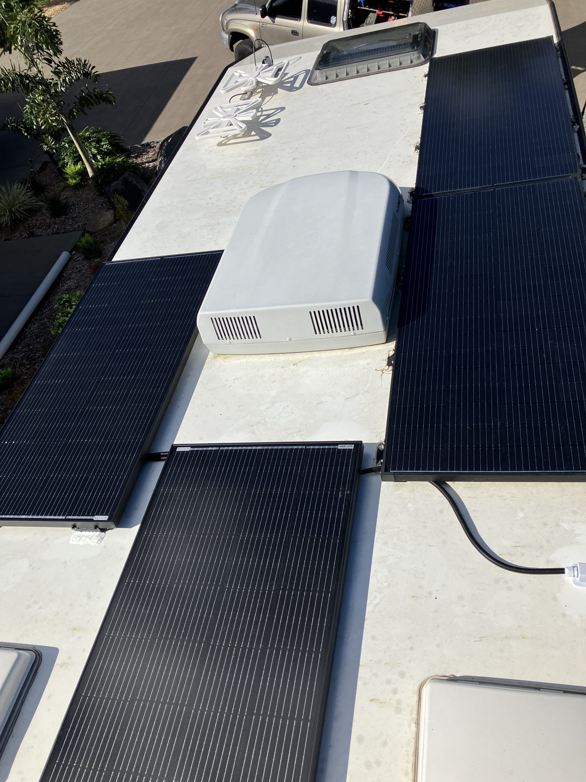 Millard Caravan: 800w Solar Array Upgrade