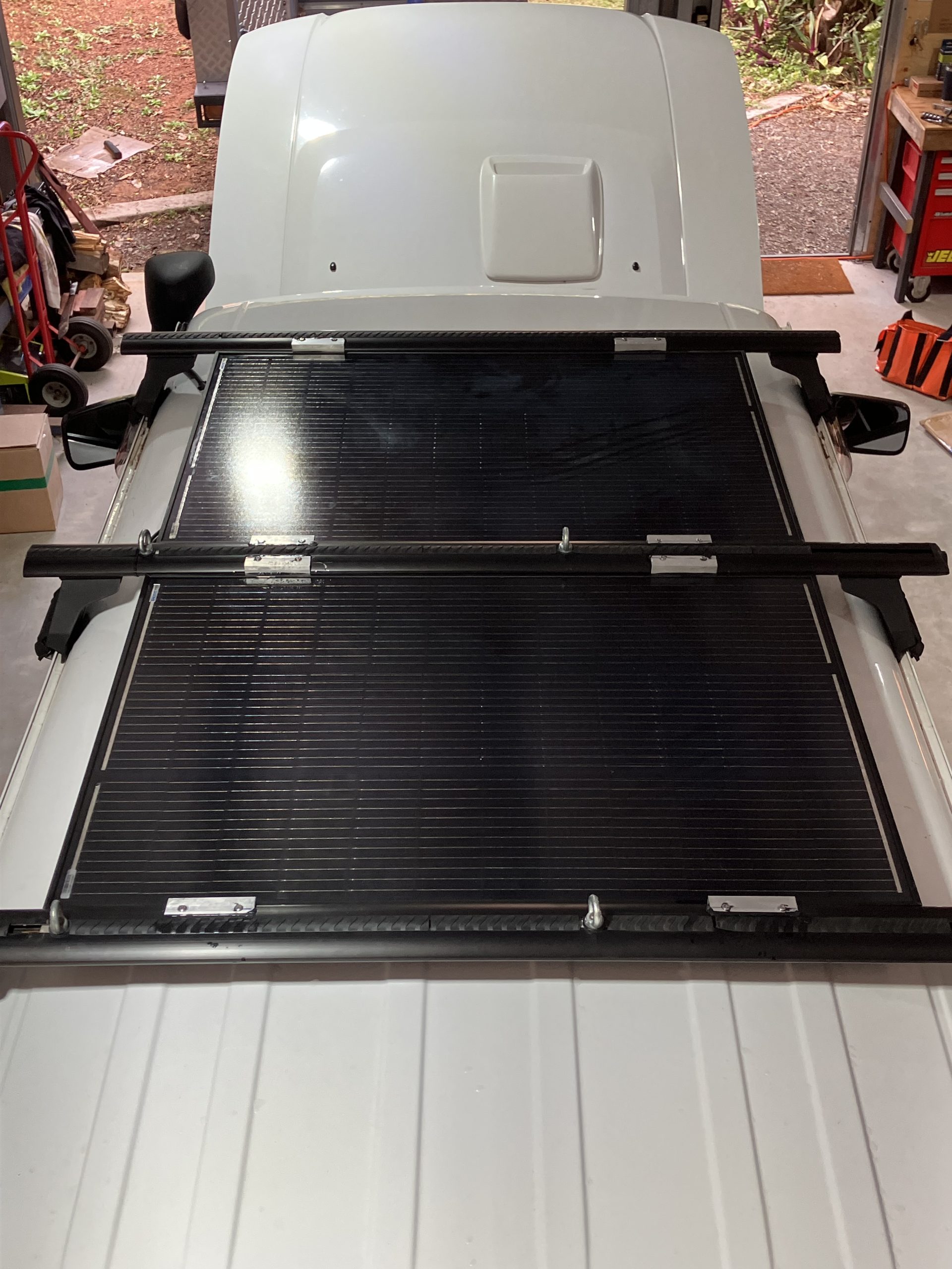 Nissan Gu Patrol: 260w Solar Dual Battery Inverter