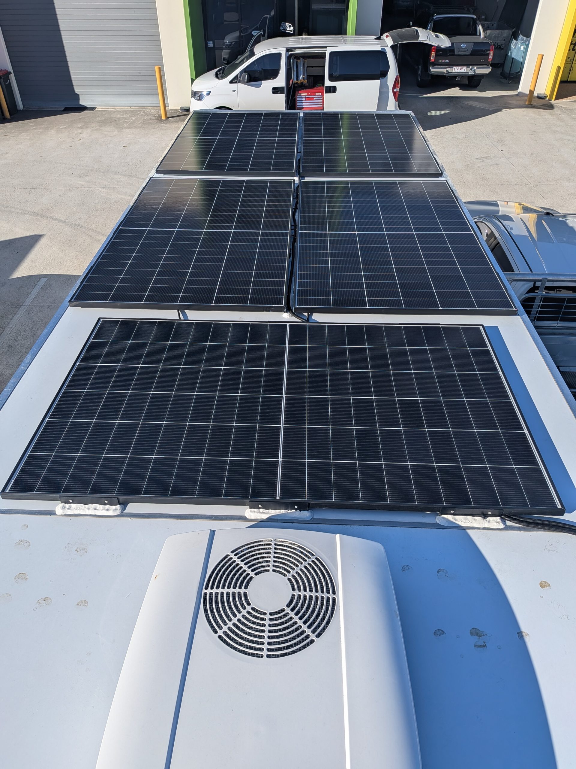 Toy Hauler: 2550w Solar Offgrid Full Build